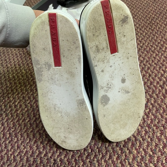 Prada sneakers size 8.5 - Picture 6 of 9